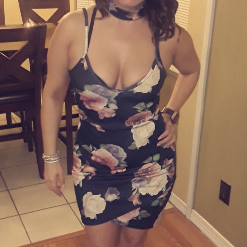 Dress - Picture 2 of 3
